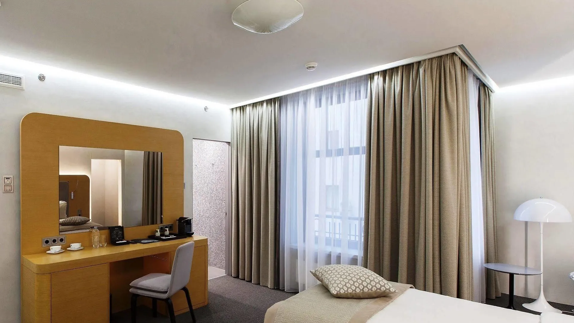 Standart Hotel Moscow. A Member Of Design Hotels 5*, Moszkva